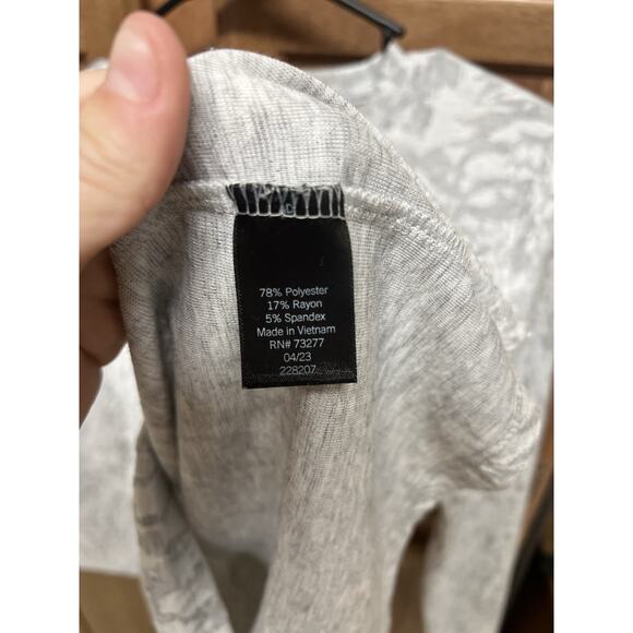 Simply Vera Wang Long Sleeve Top with Texture Print Grey Gray Women's Size S - Picture 4 of 5